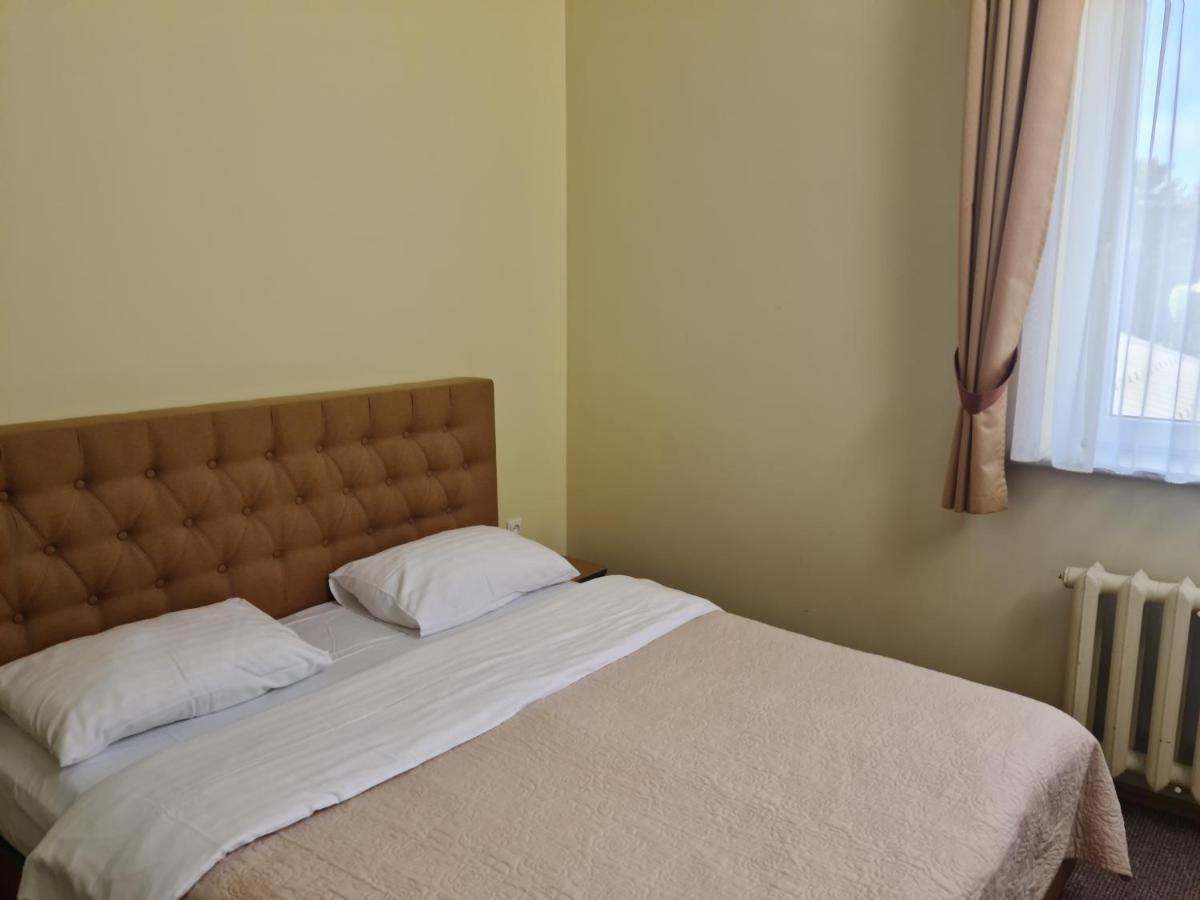 Medziotoju Kiemelis Hotel Palanga Exterior foto