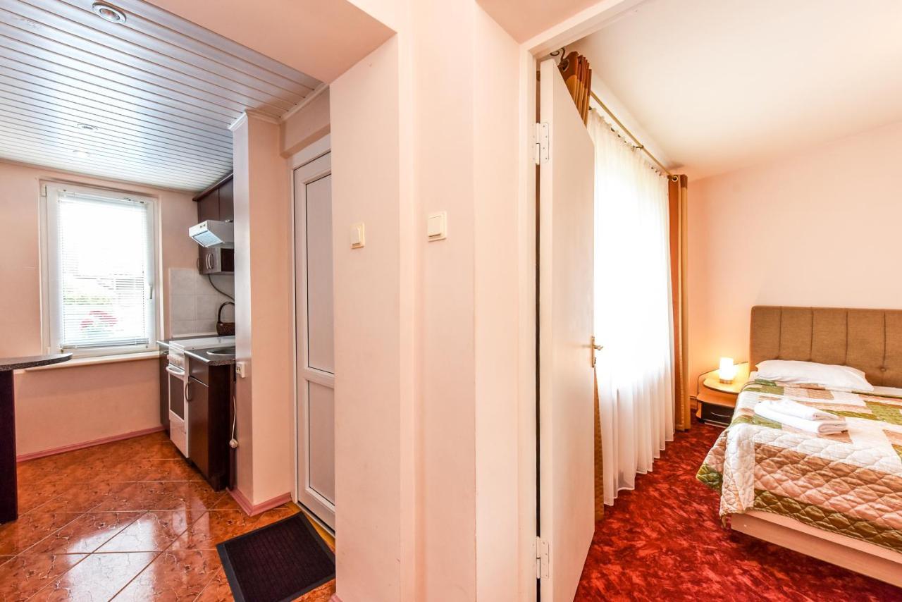 Medziotoju Kiemelis Hotel Palanga Exterior foto